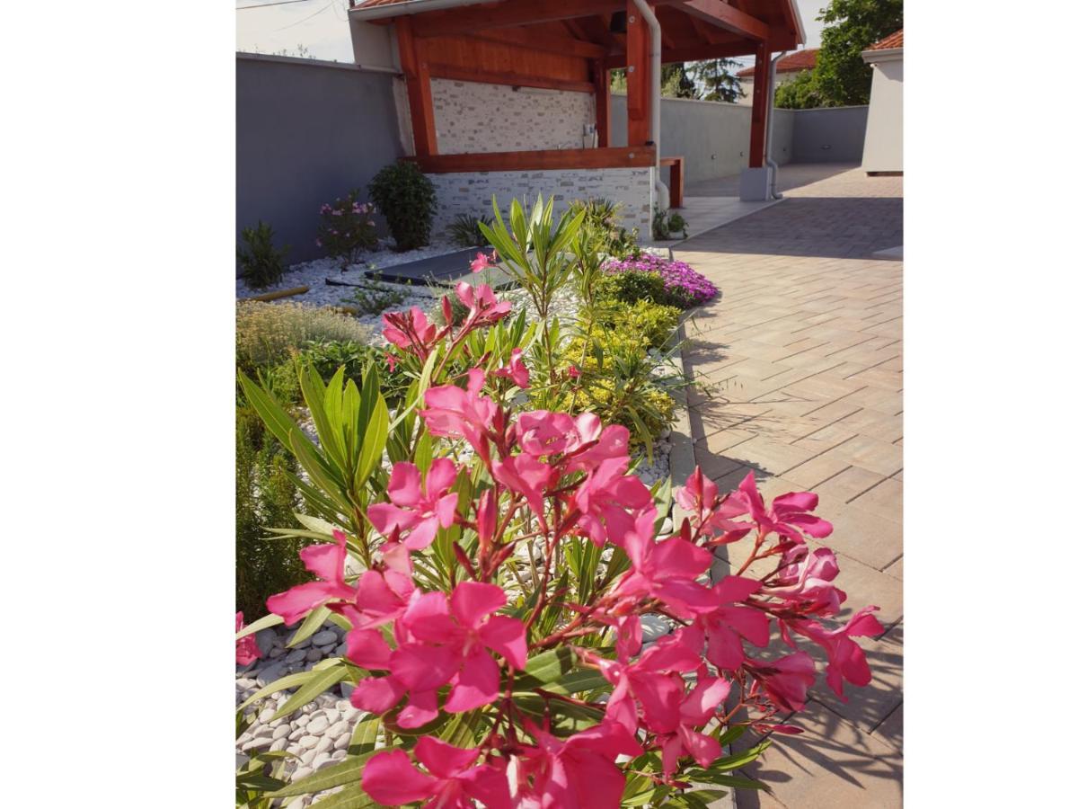 Villa Flores Kavran Экстерьер фото